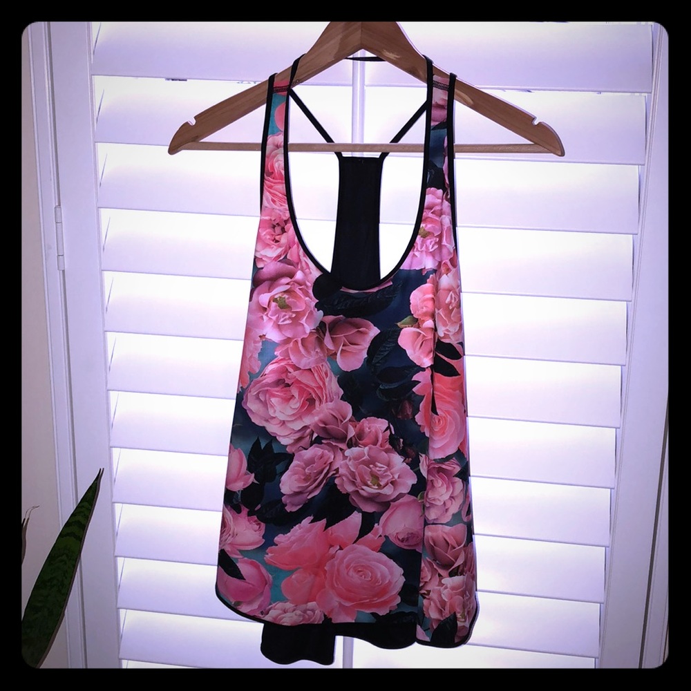 Lululemon— coastal secret garden tank, size 6
